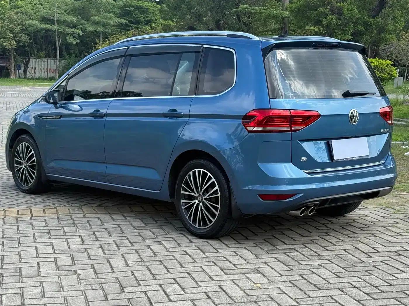 2016 Touran L 330TSI DSG Luxury Edition — миниатюра 11