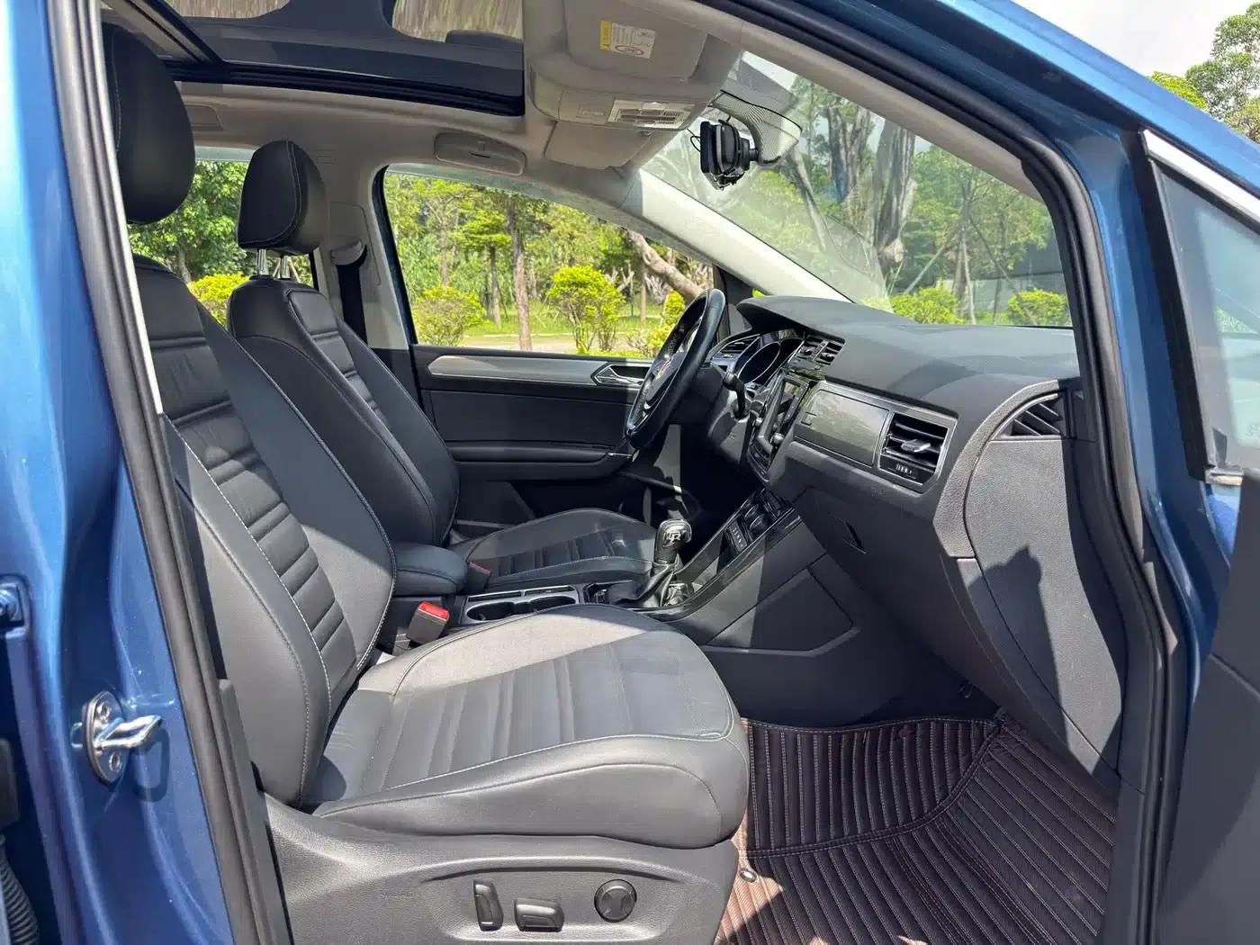 2016 Touran L 330TSI DSG Luxury Edition — миниатюра 14
