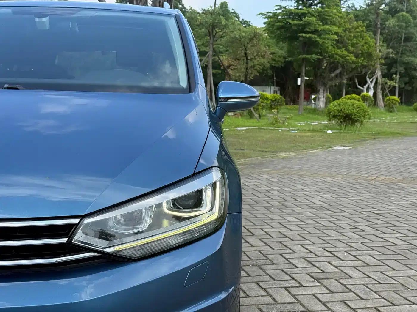 2016 Touran L 330TSI DSG Luxury Edition — миниатюра 17