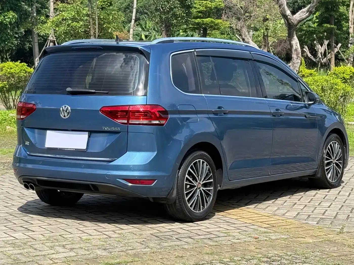 2016 Touran L 330TSI DSG Luxury Edition — миниатюра 10