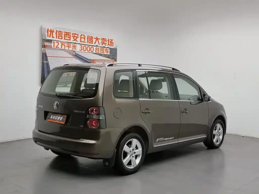 2013 Volkswagen Touran 1.4T Manual Comfort Edition 5-seater — миниатюра 2