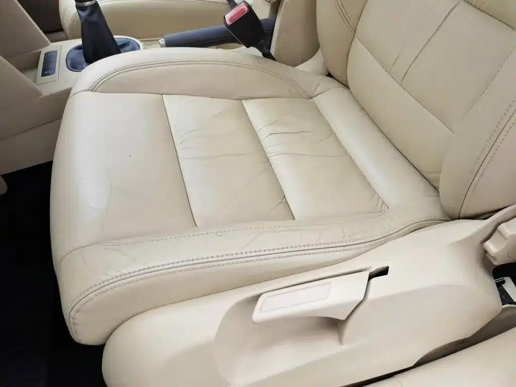 2013 Volkswagen Touran 1.4T Manual Comfort Edition 5-seater — миниатюра 20