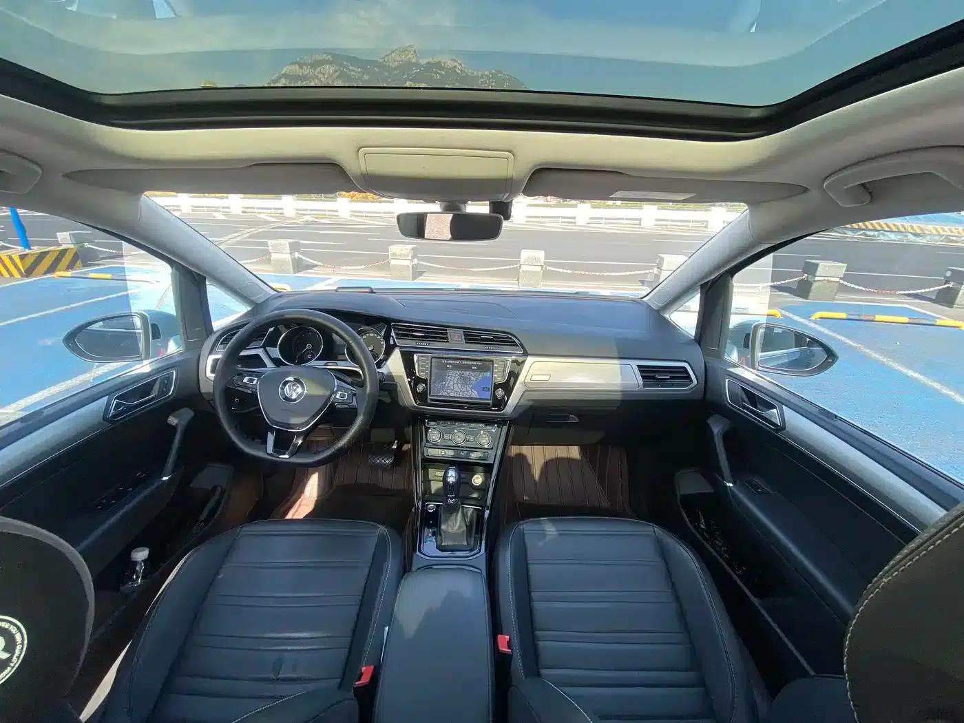 2018 Touran L 280TSI DSG Luxury Edition 6-seater (China VI Emission Standard) — миниатюра 7