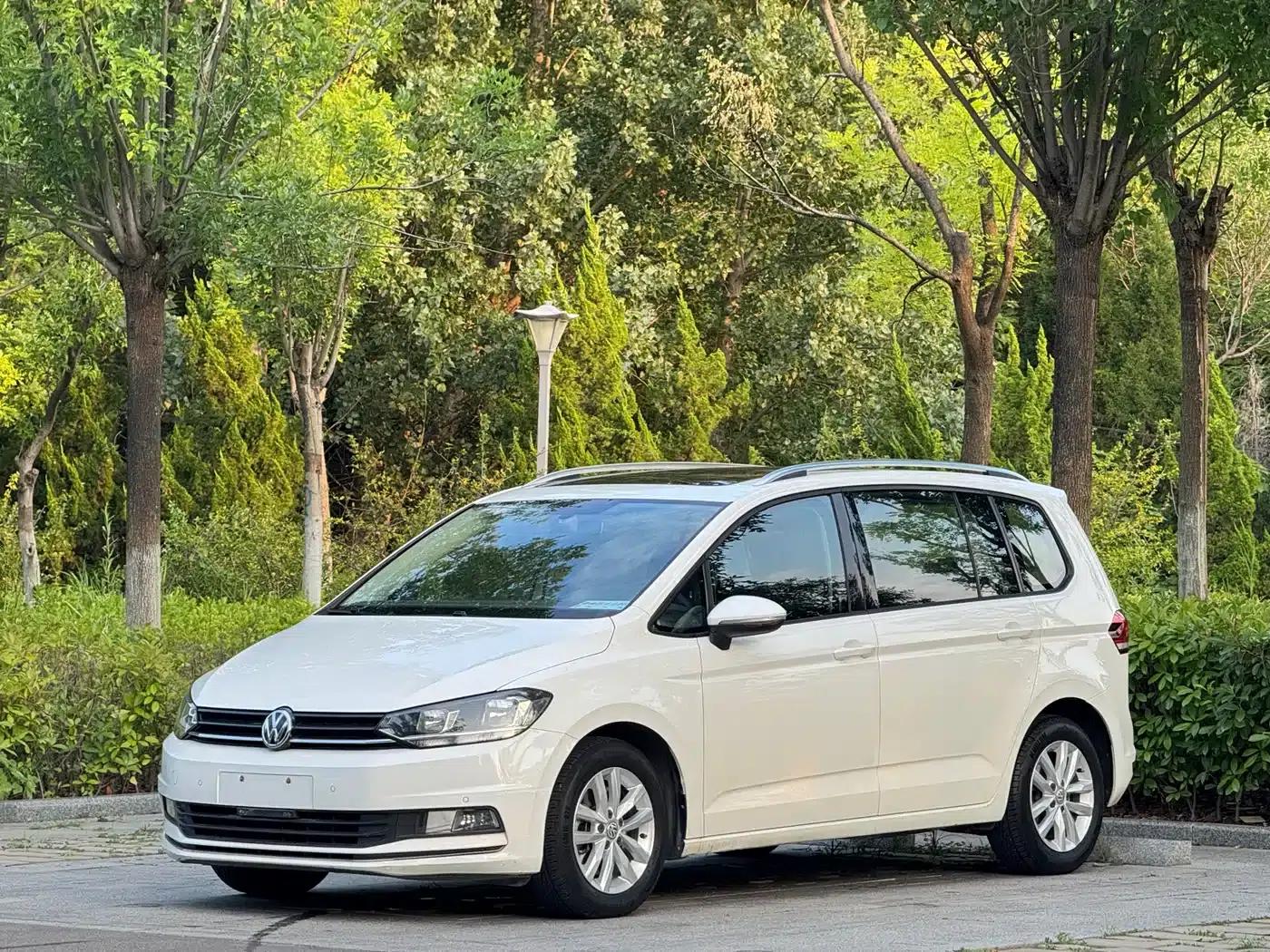 2018 Touran L 280TSI DSG Comfort Edition 7-seater (National V Emission Standard) — миниатюра 1