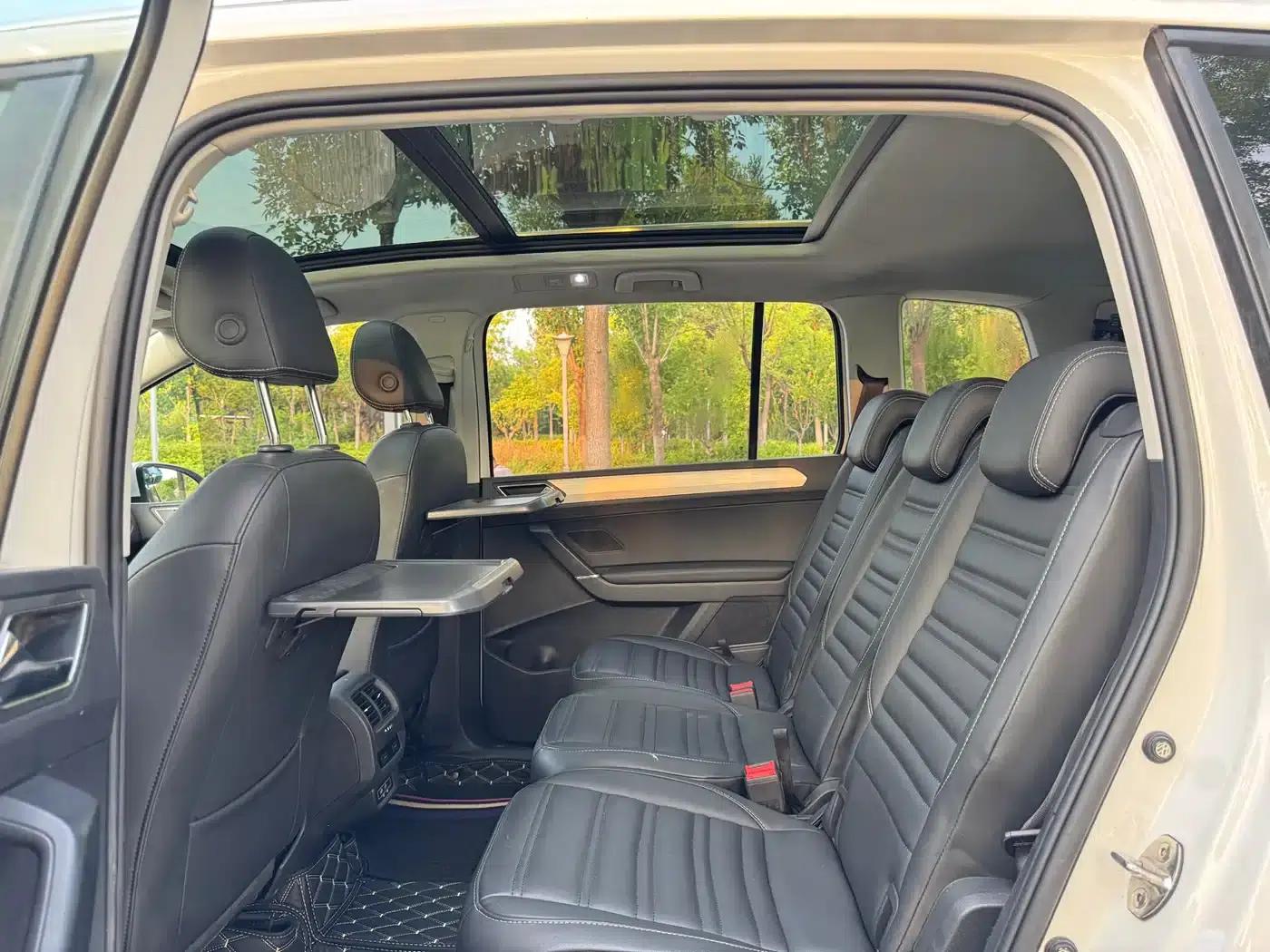 2018 Touran L 280TSI DSG Comfort Edition 7-seater (National V Emission Standard) — миниатюра 5