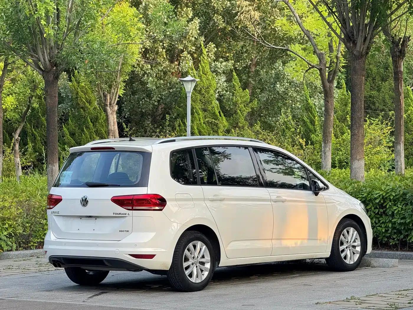 2018 Touran L 280TSI DSG Comfort Edition 7-seater (National V Emission Standard) — миниатюра 10