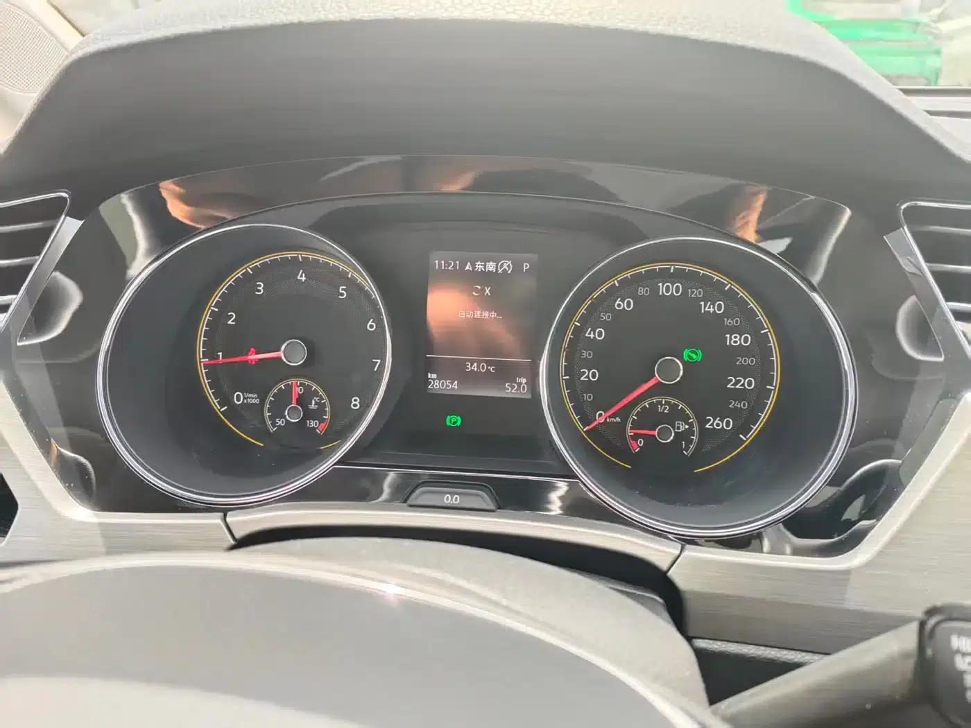 2021 Touran L 280TSI DSG Cross Edition 7-seater — миниатюра 8