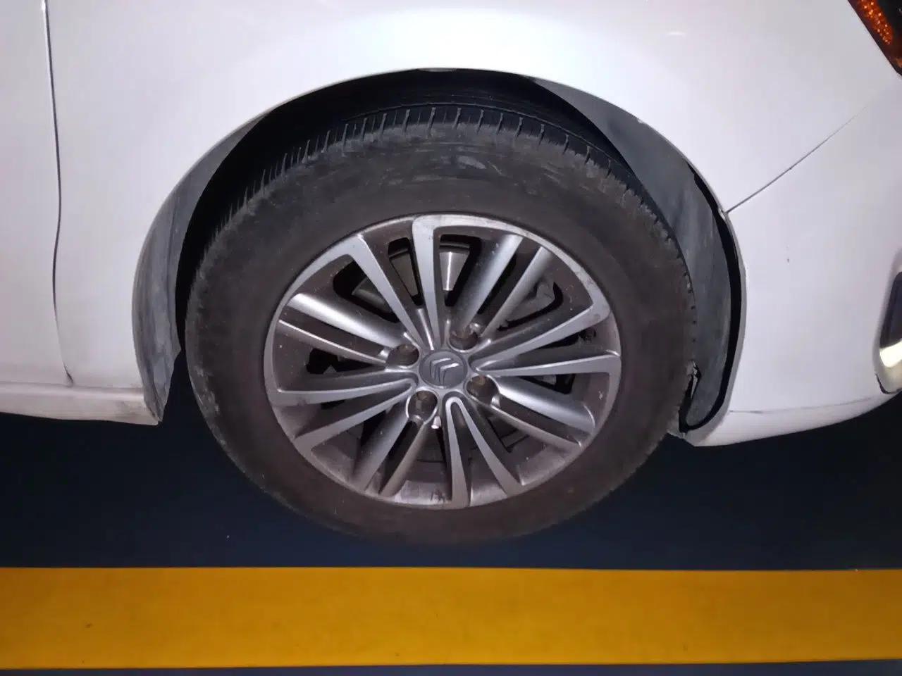 Citroen C4L 2013 1.8L Automatic Jingzhi Edition — миниатюра 8