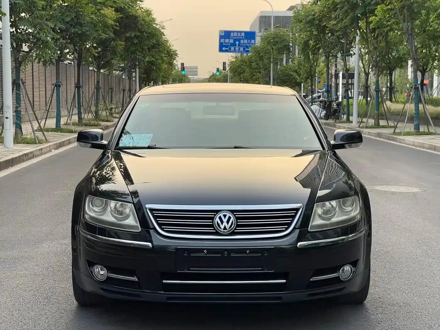 Phaeton 2009 3.6L V6 5-seater Extended Comfort Edition — миниатюра 2