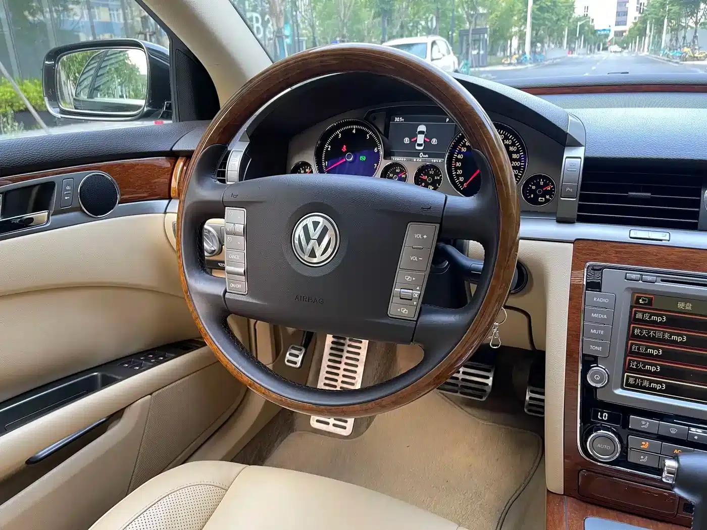 Phaeton 2009 3.6L V6 5-seater Extended Comfort Edition — миниатюра 17