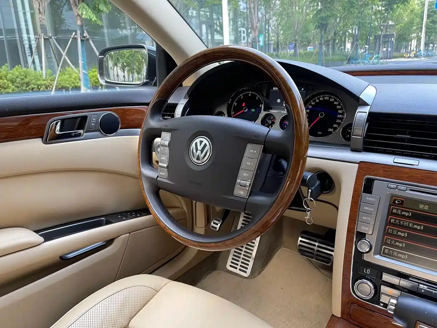 Phaeton 2009 3.6L V6 5-seater Extended Comfort Edition — миниатюра 18