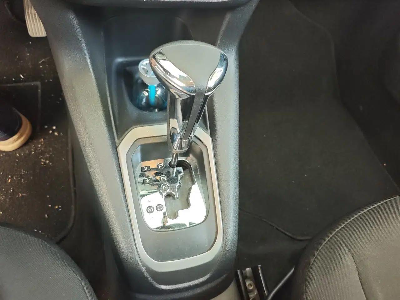 Citroen Elysee 2016 1.6L Automatic Comfort Model — миниатюра 14