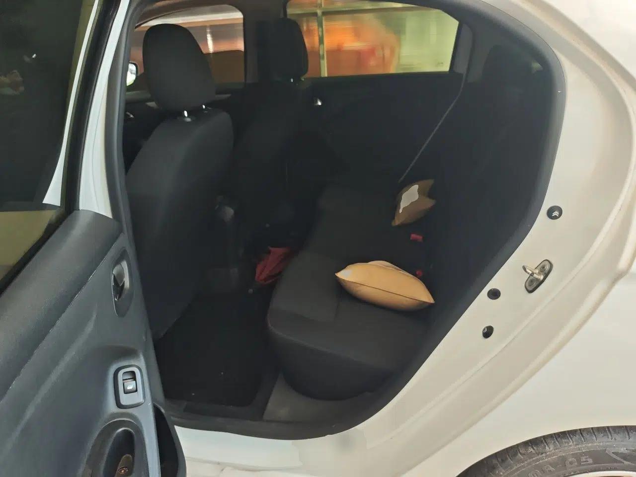 Citroen Elysee 2016 1.6L Automatic Comfort Model — миниатюра 17