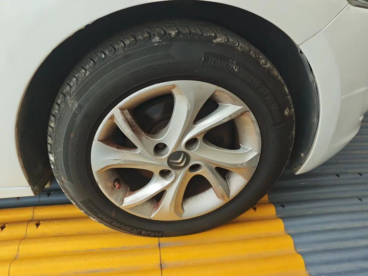 Citroen Elysee 2016 1.6L Automatic Comfort Model — миниатюра 8