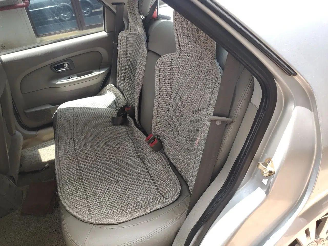 Citroen Elysee 2012 Sedan 1.6L Manual Luxury Model — миниатюра 17
