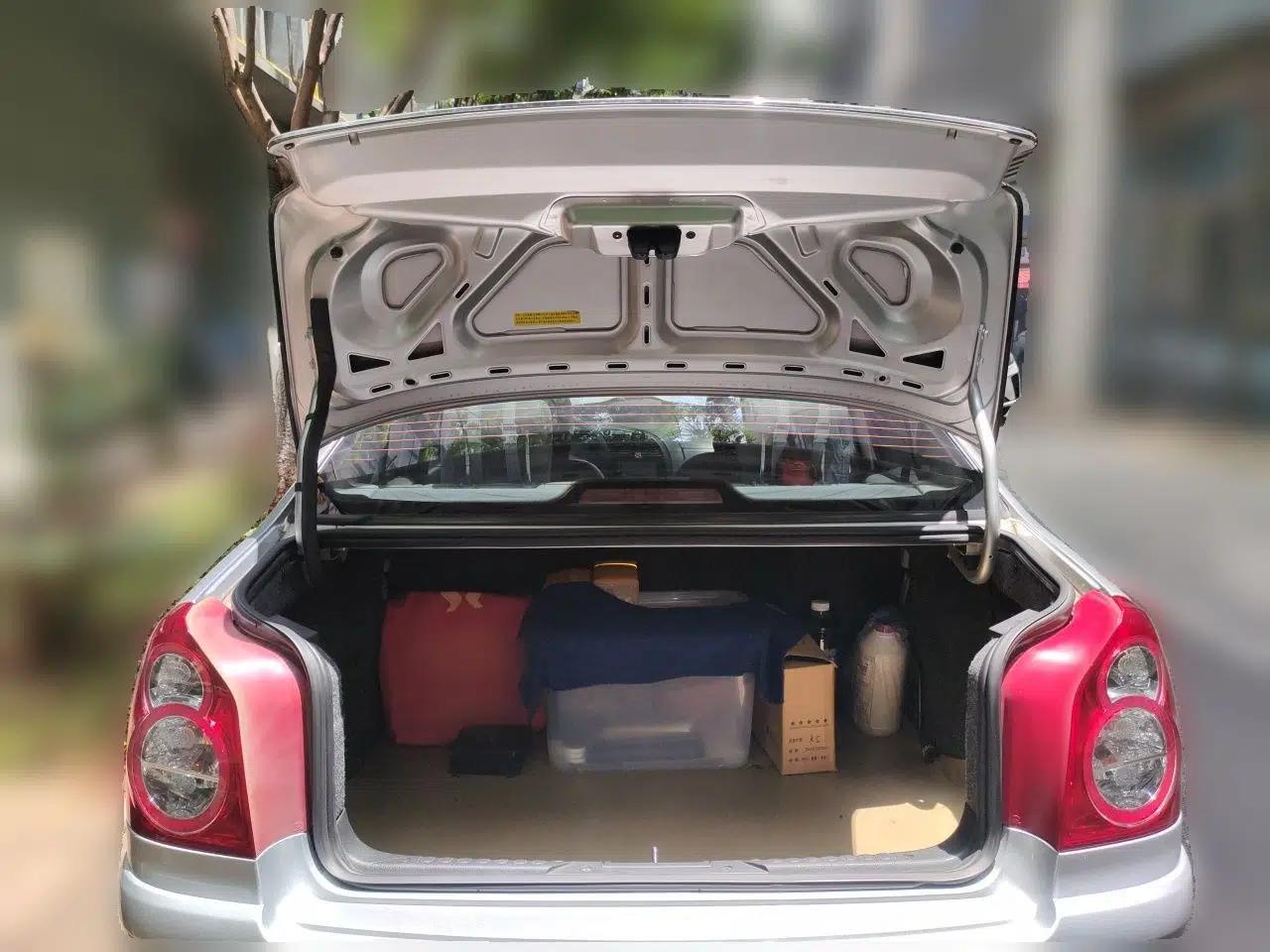 Citroen Elysee 2012 Sedan 1.6L Manual Luxury Model — миниатюра 19