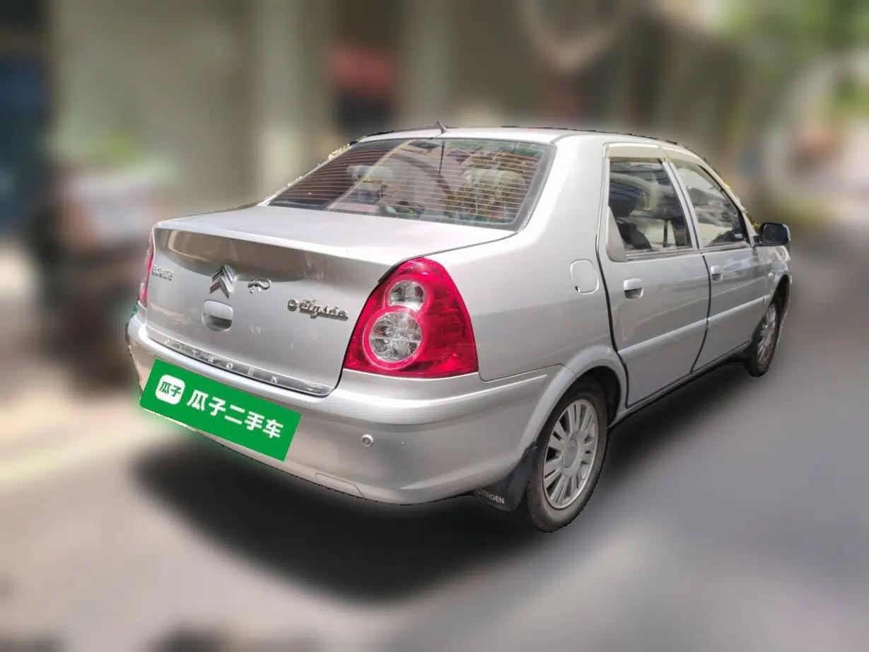 Citroen Elysee 2012 Sedan 1.6L Manual Luxury Model — миниатюра 6