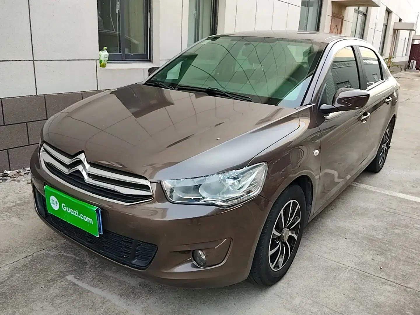 Citroen Elysee 2015 Zhishang Edition 1.6L Manual Fashion Model — миниатюра 1
