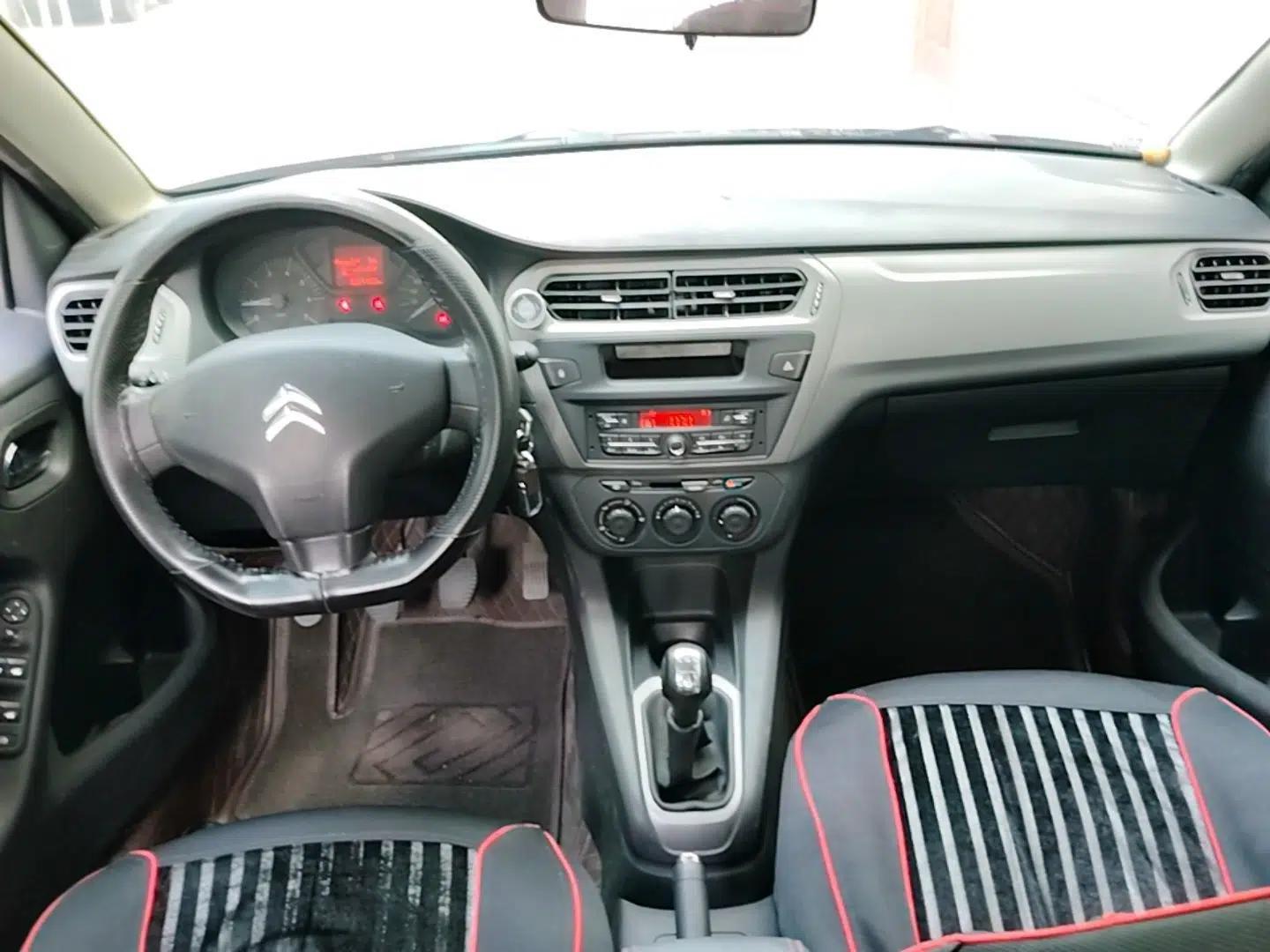 Citroen Elysee 2015 Zhishang Edition 1.6L Manual Fashion Model — миниатюра 12