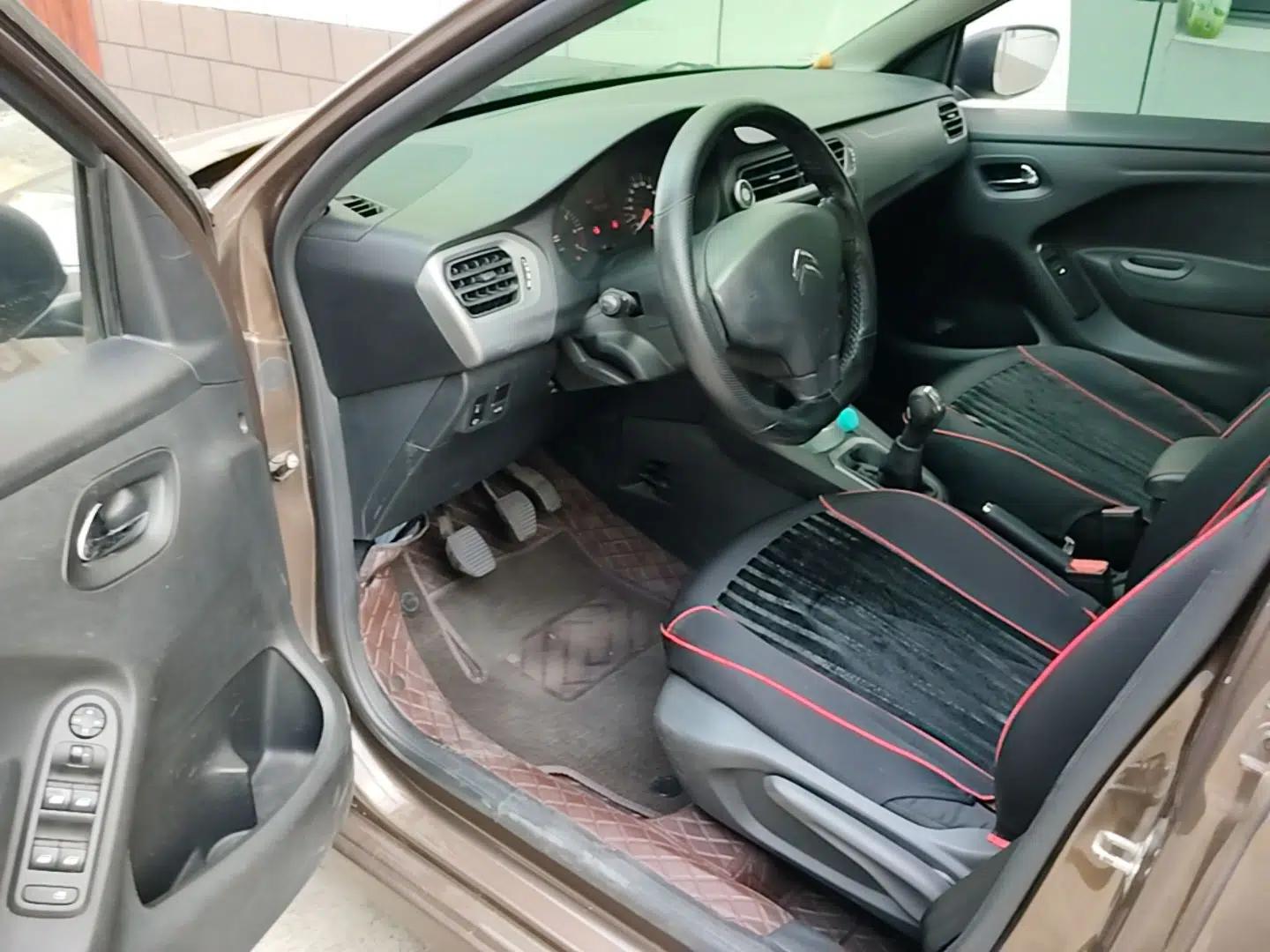 Citroen Elysee 2015 Zhishang Edition 1.6L Manual Fashion Model — миниатюра 18