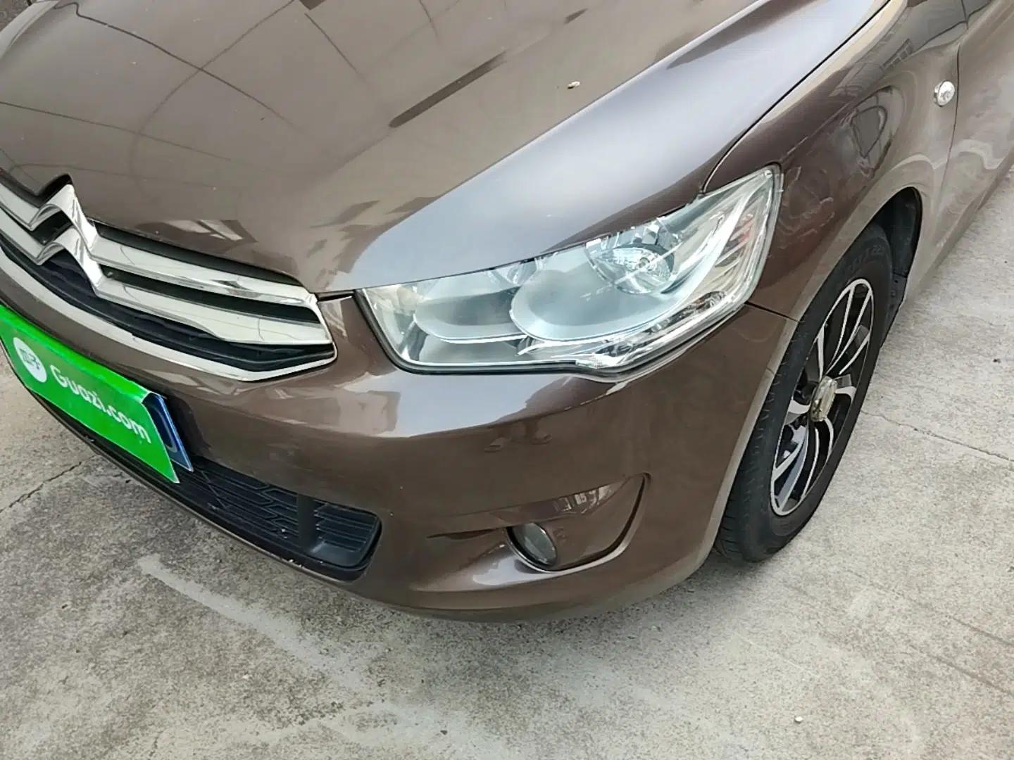 Citroen Elysee 2015 Zhishang Edition 1.6L Manual Fashion Model — миниатюра 8