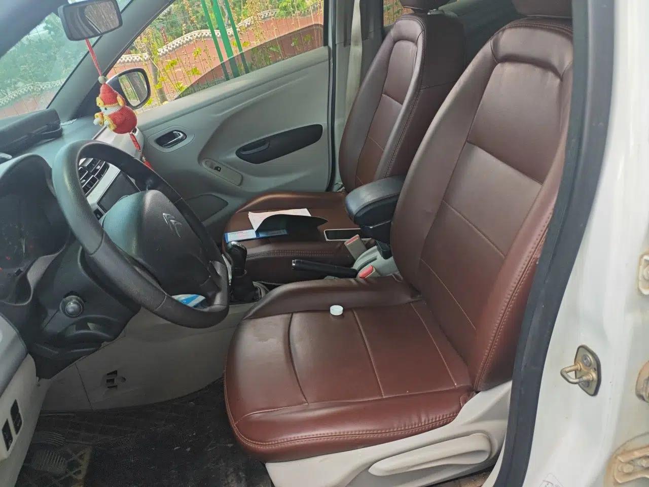 Citroen Elysee 2015 Zhishang Edition 1.6L Manual Fashion Model — миниатюра 15
