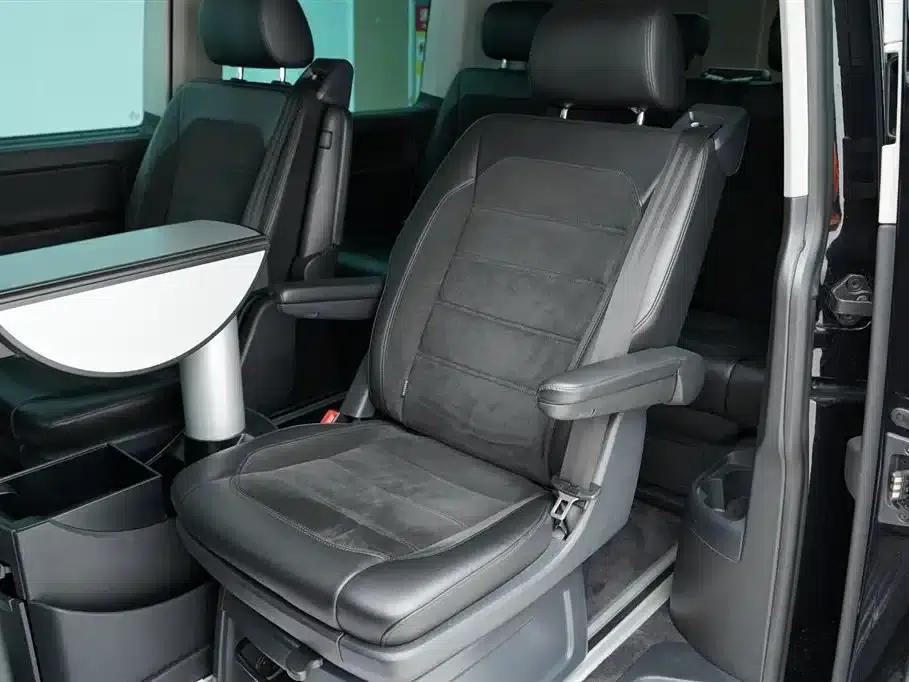 Multivan 2018 2.0TSI 2WD Luxury 7-Seater — миниатюра 11