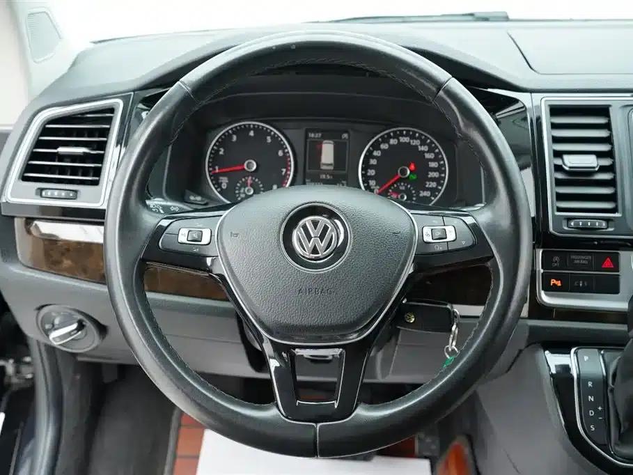 Multivan 2018 2.0TSI 2WD Luxury 7-Seater — миниатюра 19