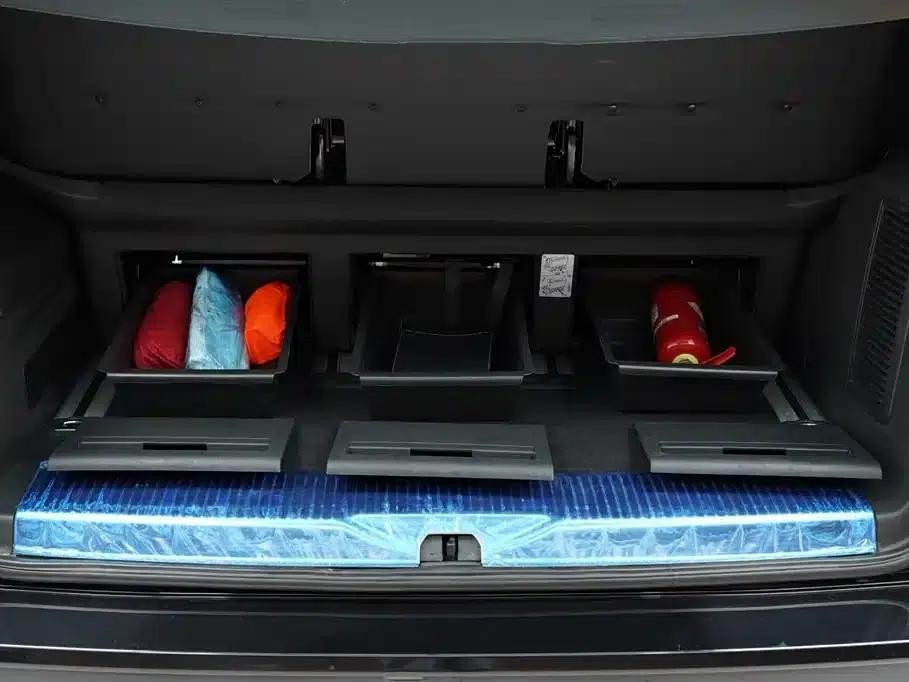 Multivan 2018 2.0TSI 2WD Luxury 7-Seater — миниатюра 21
