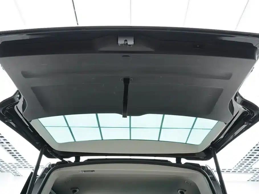 Multivan 2018 2.0TSI 2WD Luxury 7-Seater — миниатюра 22