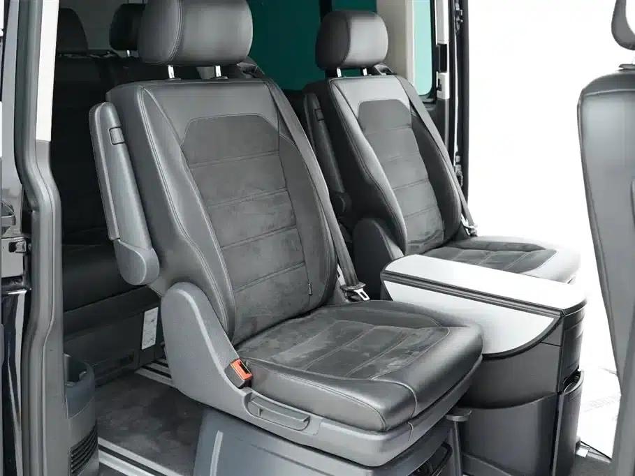 Multivan 2018 2.0TSI 2WD Luxury 7-Seater — миниатюра 24