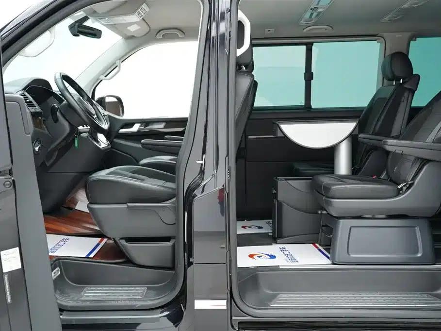 Multivan 2018 2.0TSI 2WD Luxury 7-Seater — миниатюра 10