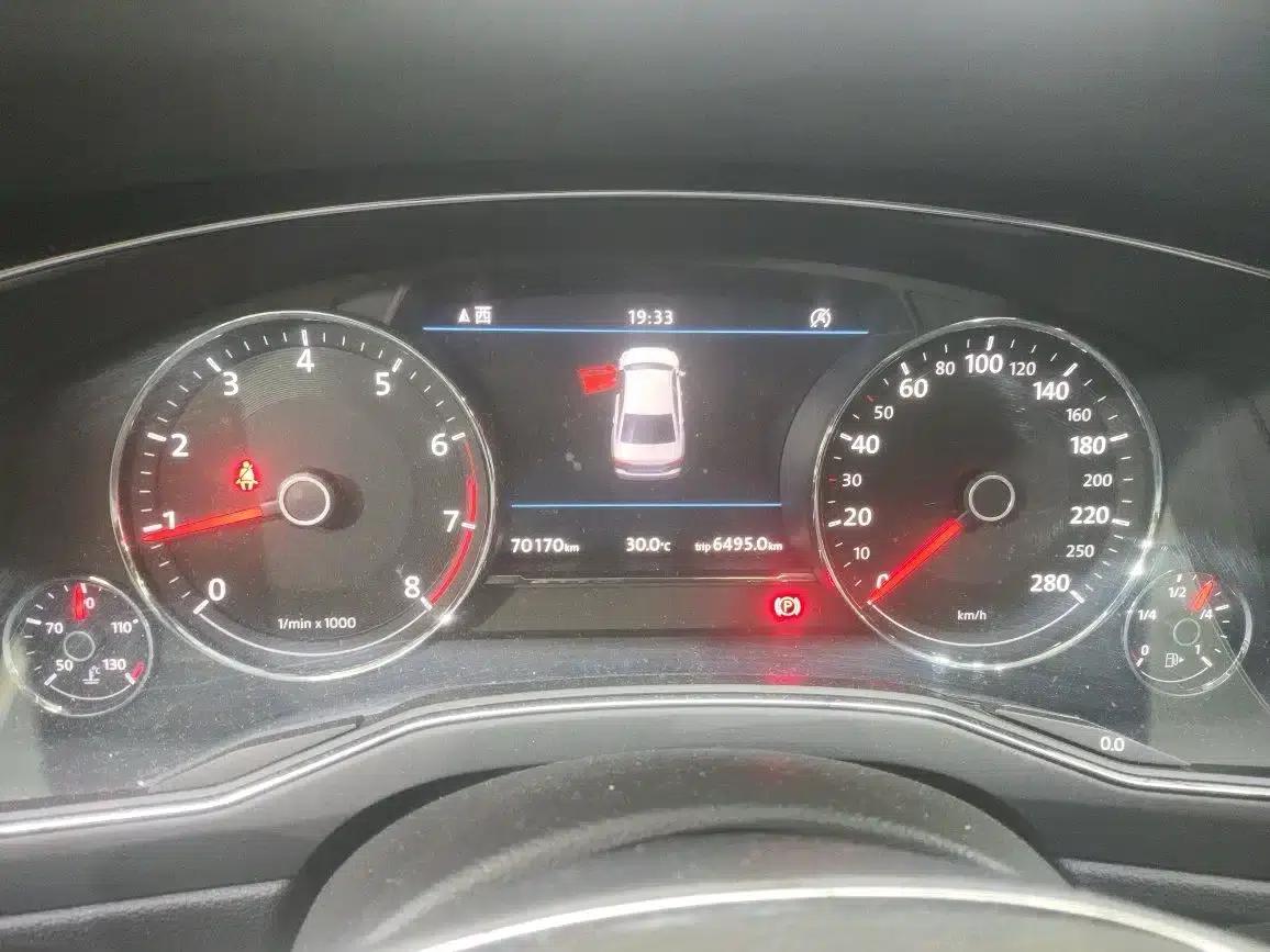 Phideon 2018 380TSI 2WD Business Edition — миниатюра 4
