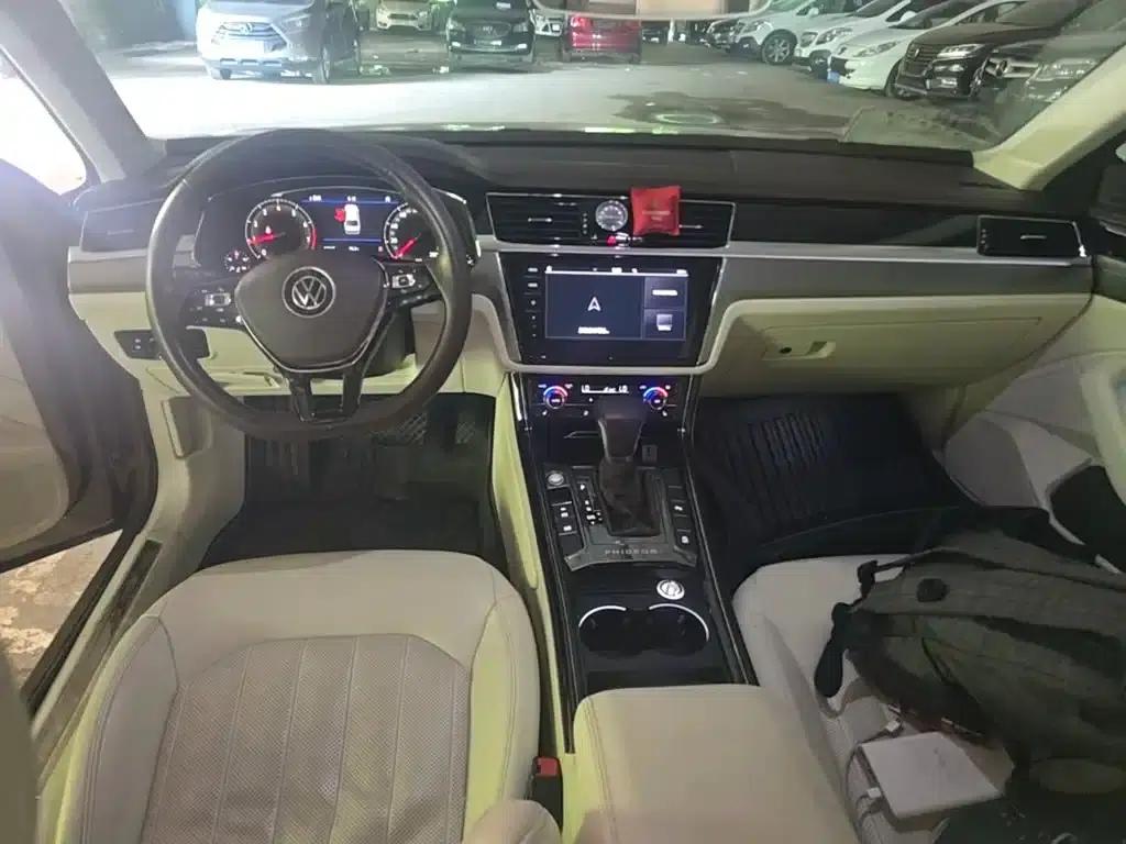 Phideon 2021 380TSI Luxury Edition — миниатюра 10