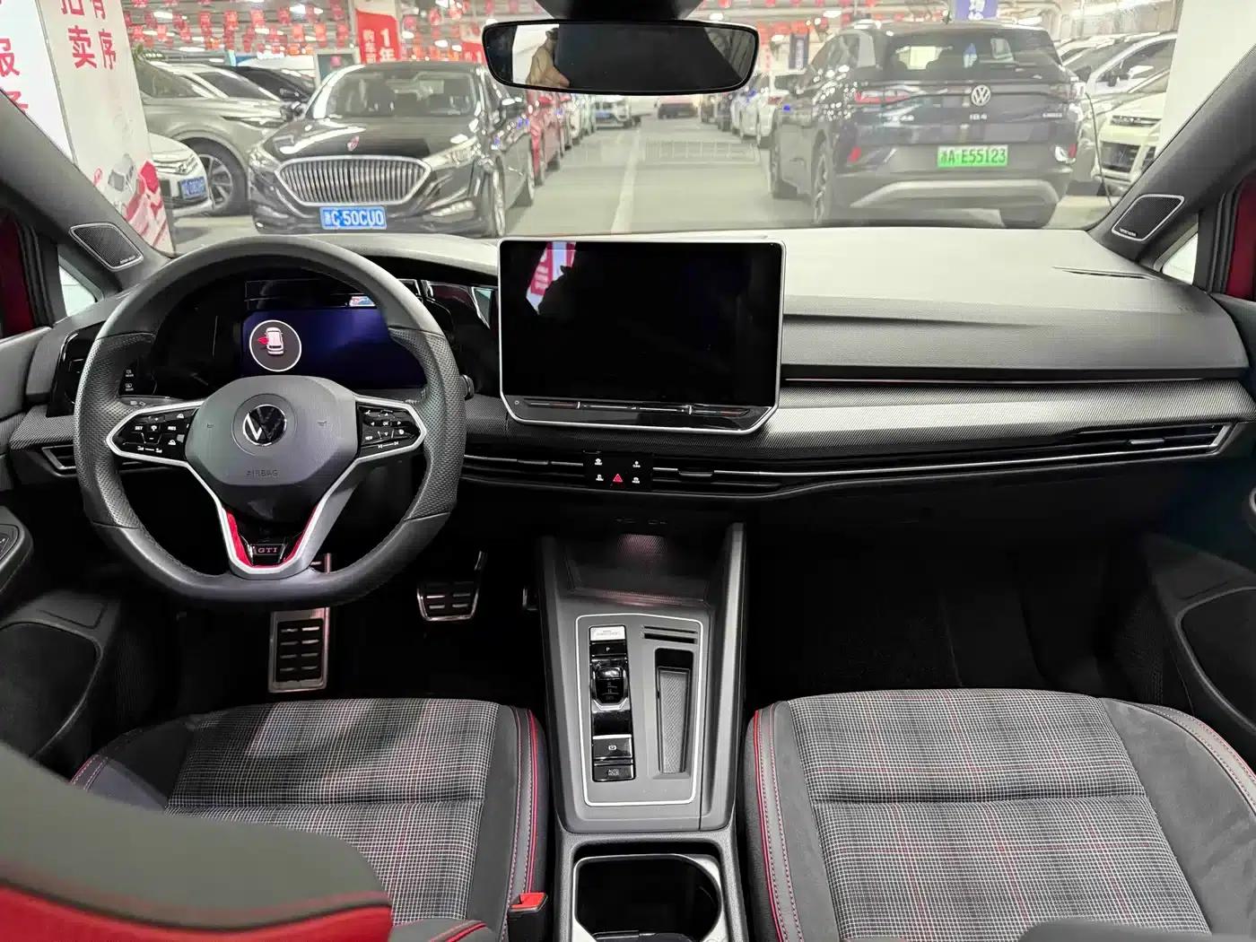 2023 Golf GTI 380TSI DSG GTI — миниатюра 7