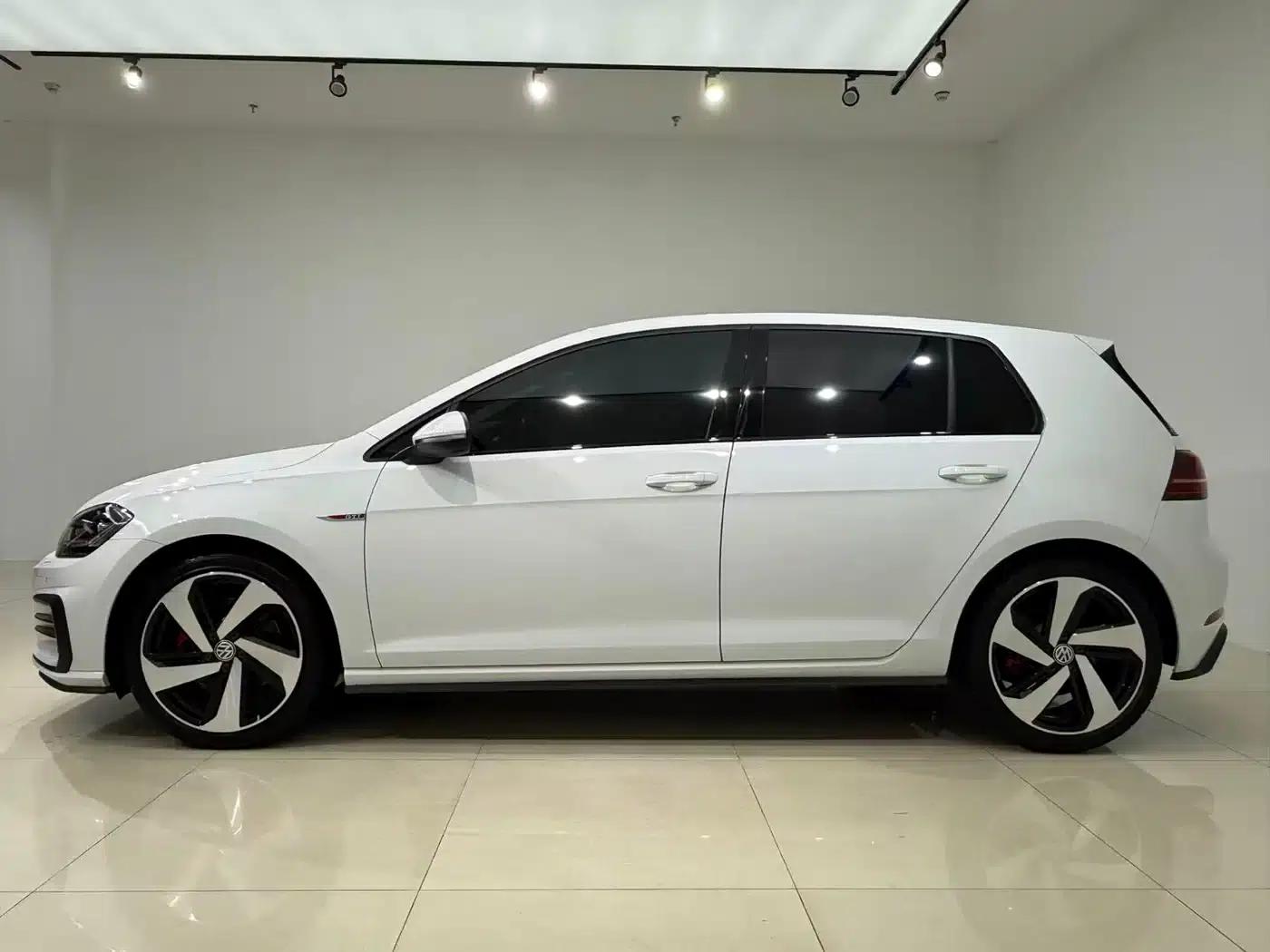 2018 Golf GTI 2.0TSI GTI — миниатюра 3