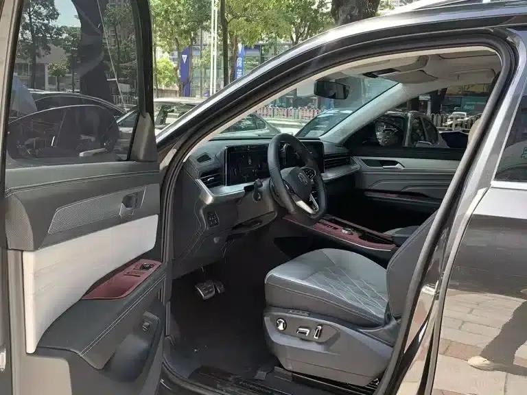 2024 Range Rover 380TSI AWD R-Line Cruiser - Special Edition — миниатюра 8