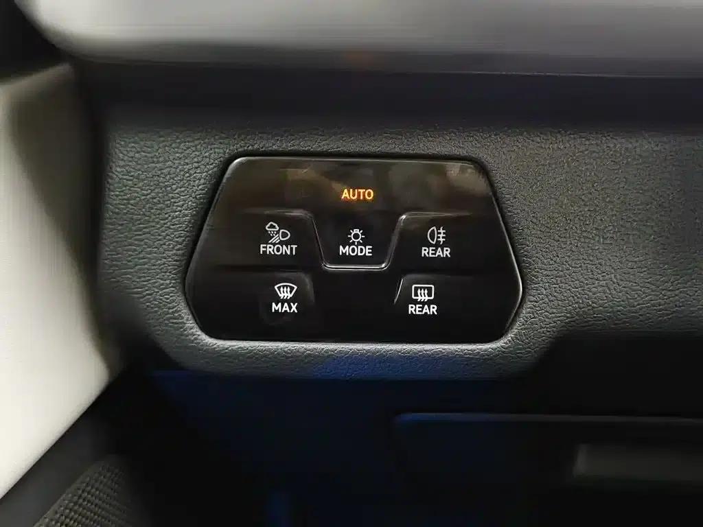 2023 Range Rover 330TSI Luxury Cruiser Edition — миниатюра 21