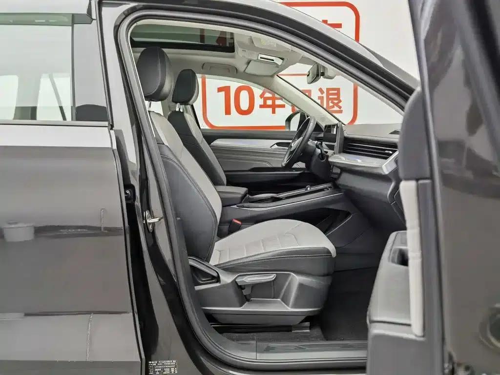 2023 Range Rover 330TSI Luxury Cruiser Edition — миниатюра 23