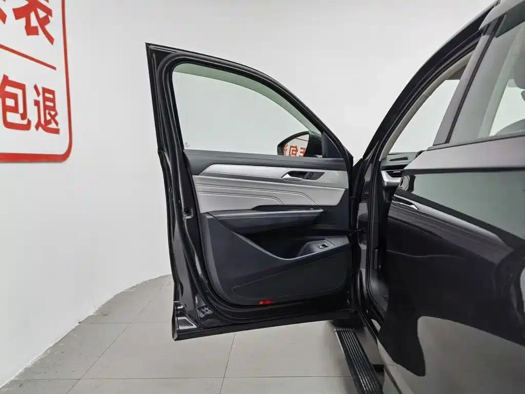 2023 Range Rover 330TSI Luxury Cruiser Edition — миниатюра 8