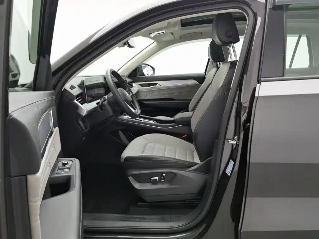 2023 Range Rover 330TSI Luxury Cruiser Edition — миниатюра 10