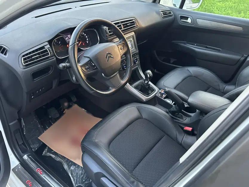 Citroen C4 Sega 2016 1.6L Manual Luxury Model — миниатюра 33