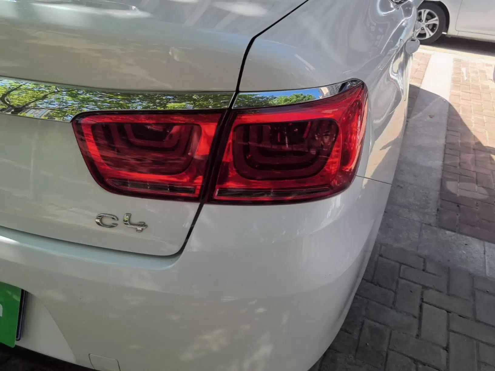 Citroen C4 Sega 2016 1.6L Manual Luxury Model — миниатюра 9