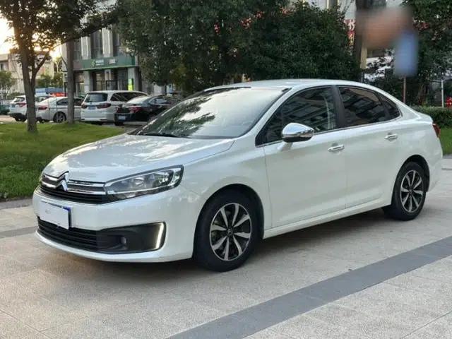 Citroen C4 Sega 2016 1.6L Manual Luxury Model