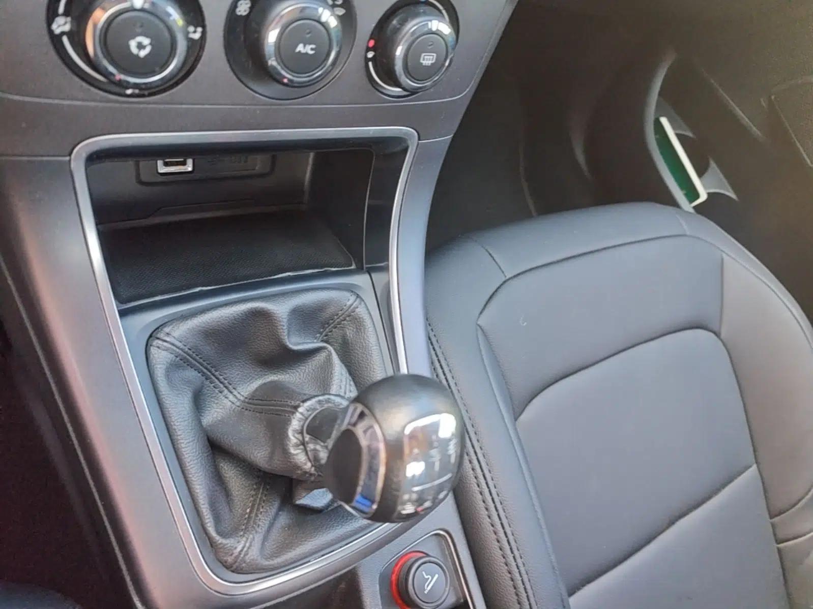 Citroen C4 Sega 2016 1.6L Manual Comfort Model — миниатюра 16