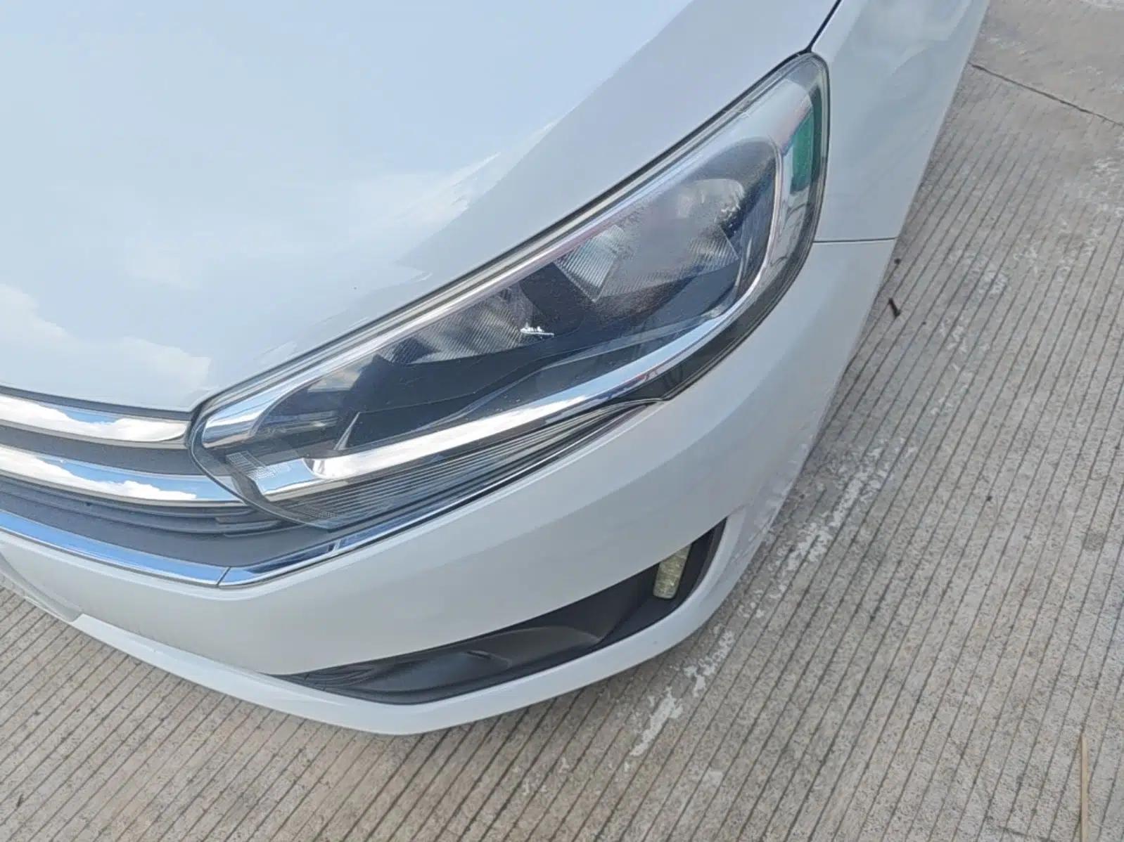 Citroen C4 Sega 2016 1.6L Manual Comfort Model — миниатюра 8