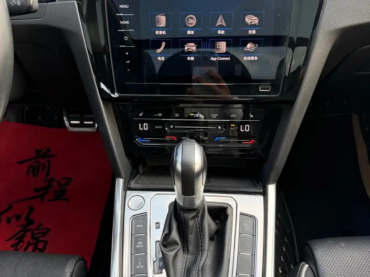 2020 Volkswagen Passat PHEV GTE Luxury Edition — миниатюра 12