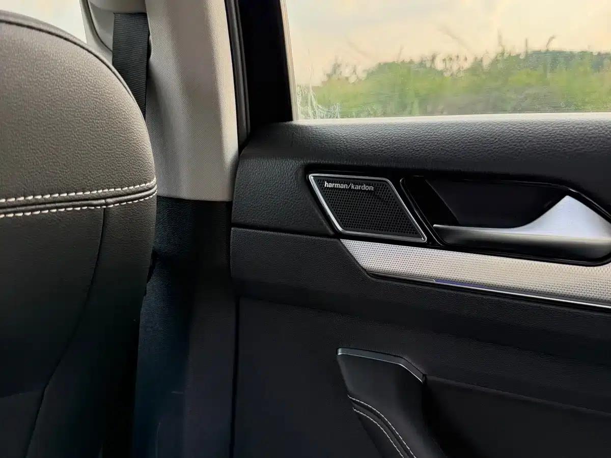 2020 Volkswagen Passat PHEV GTE Luxury Edition — миниатюра 15