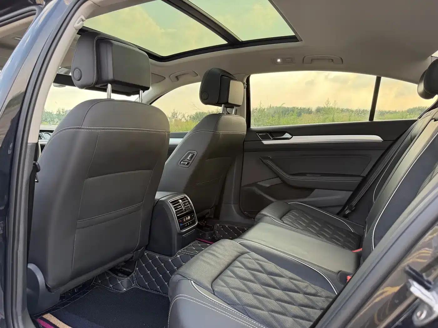 2020 Volkswagen Passat PHEV GTE Luxury Edition — миниатюра 6