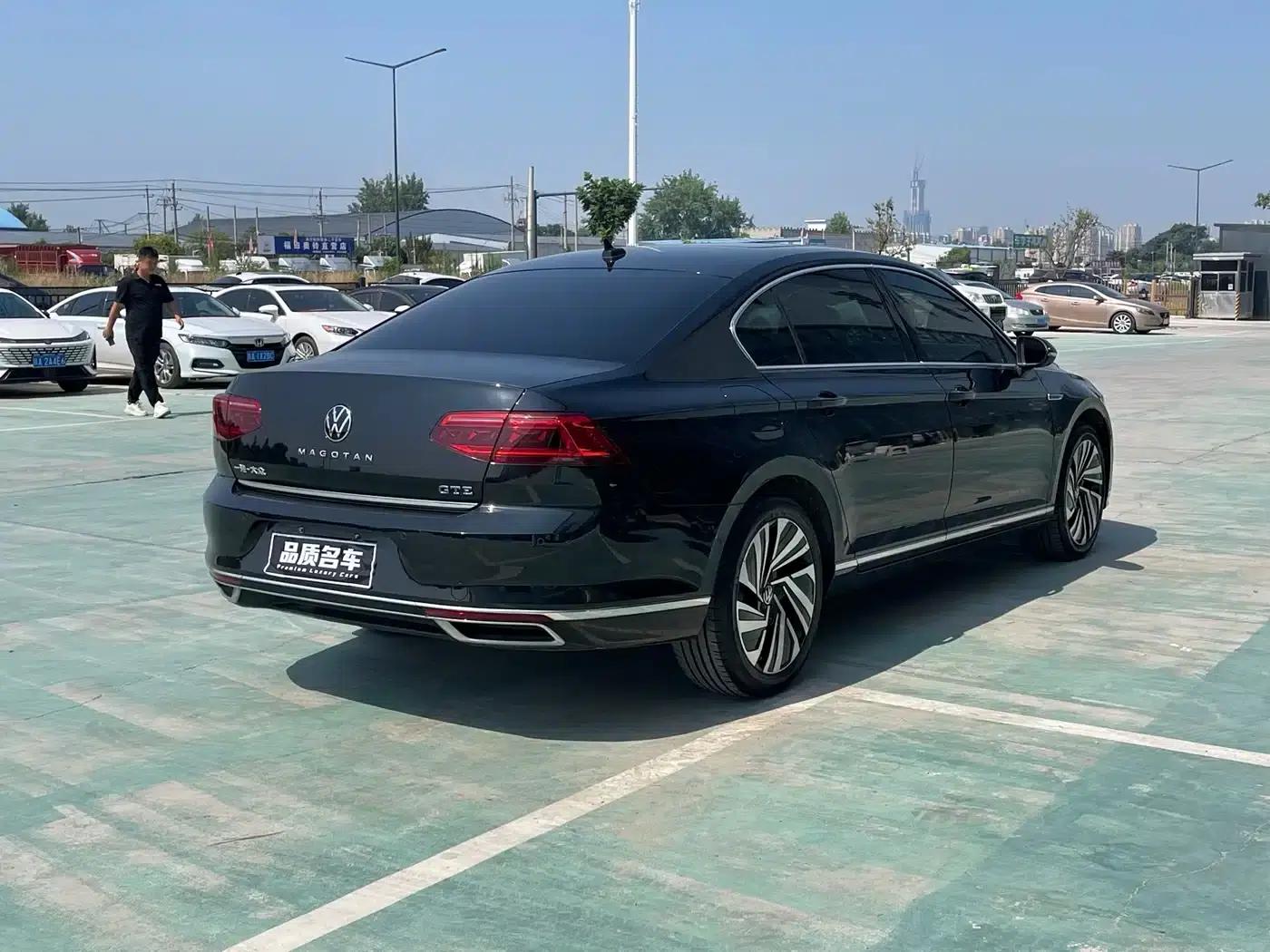 2022 Volkswagen Passat PHEV GTE Premium — миниатюра 14